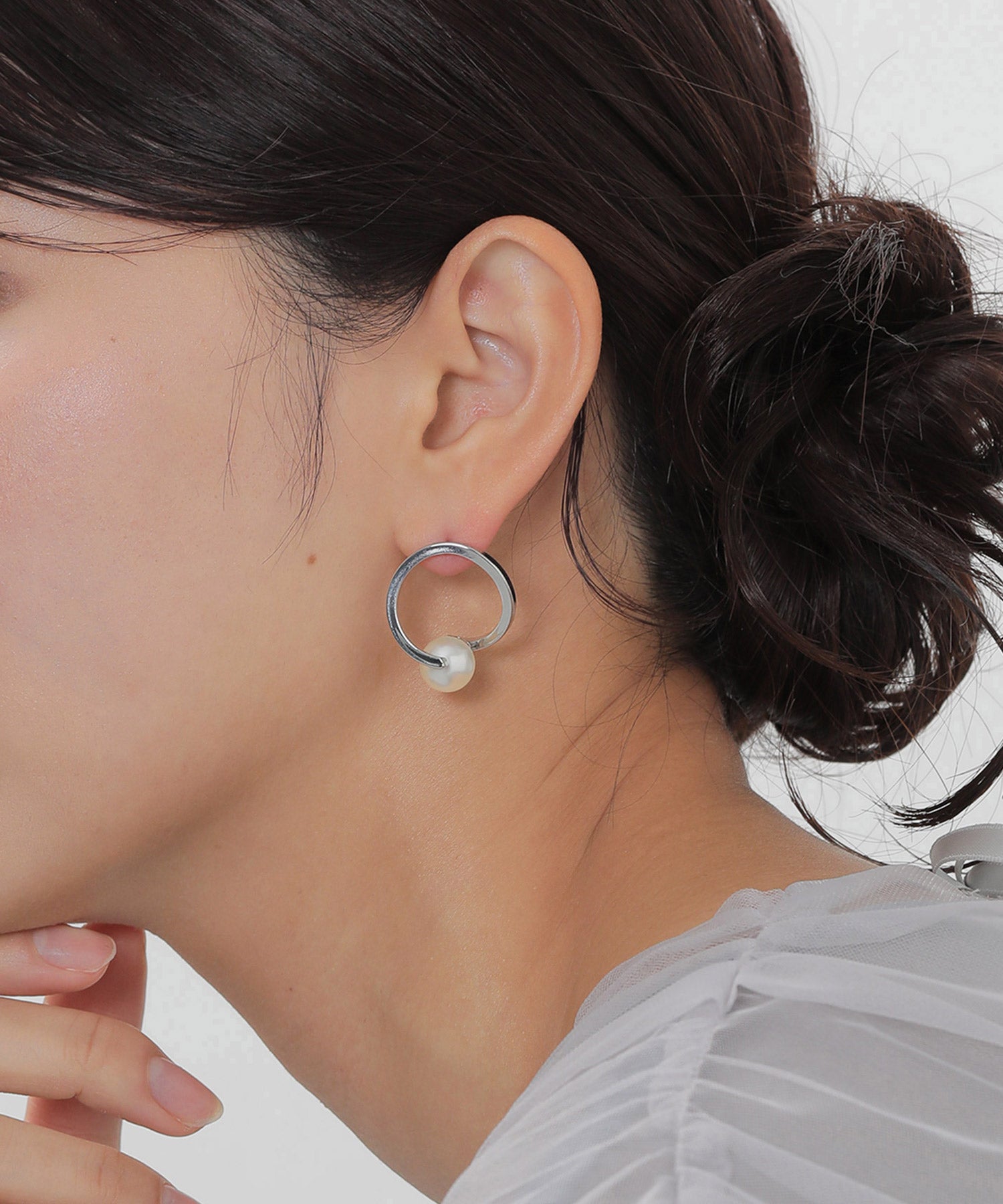 メタル×一粒パール 変形サークル ピアス パーティー 結婚式 お呼ばれ オケージョン