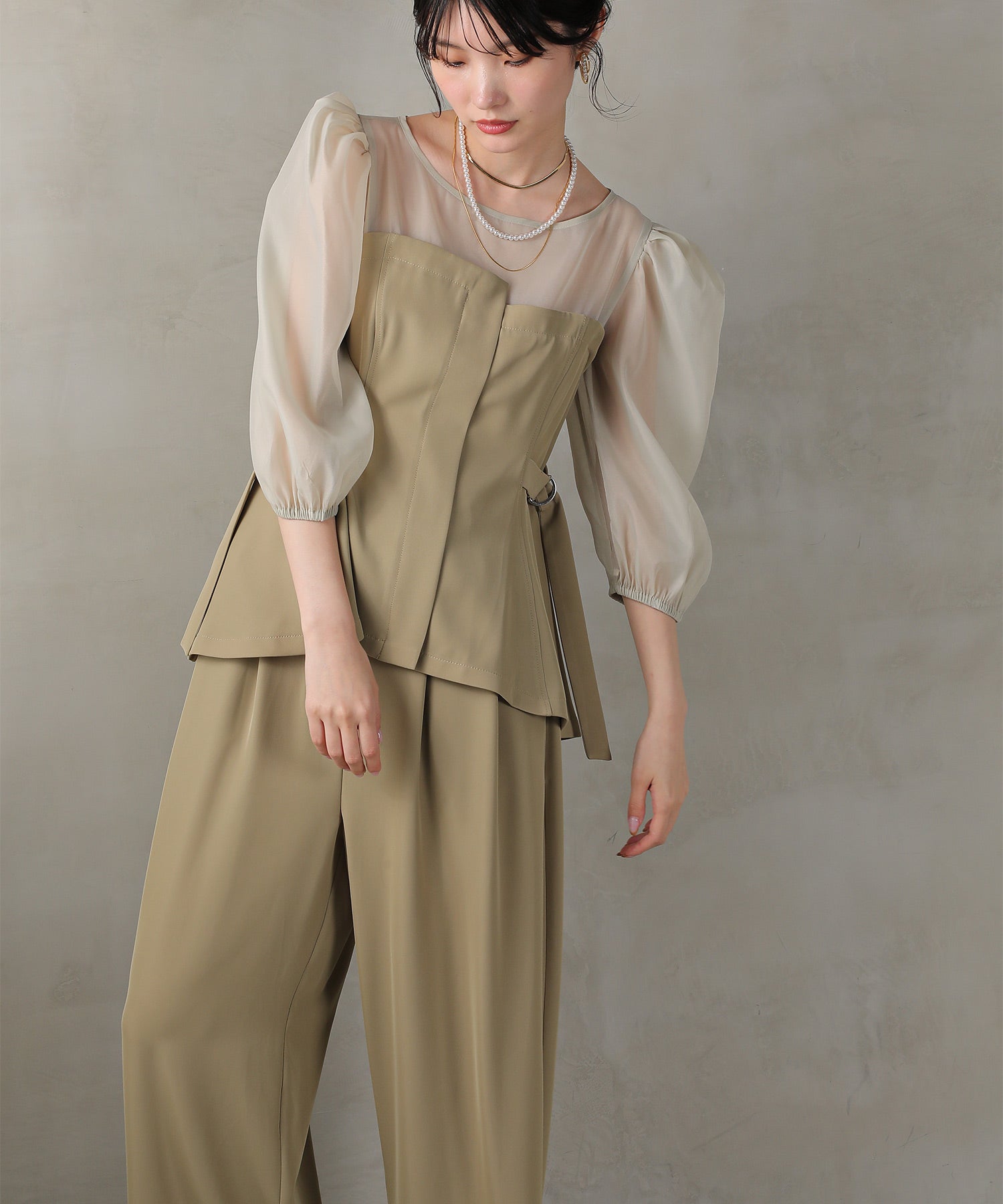 ビスチェペプラムトップス パンツ セットアップ