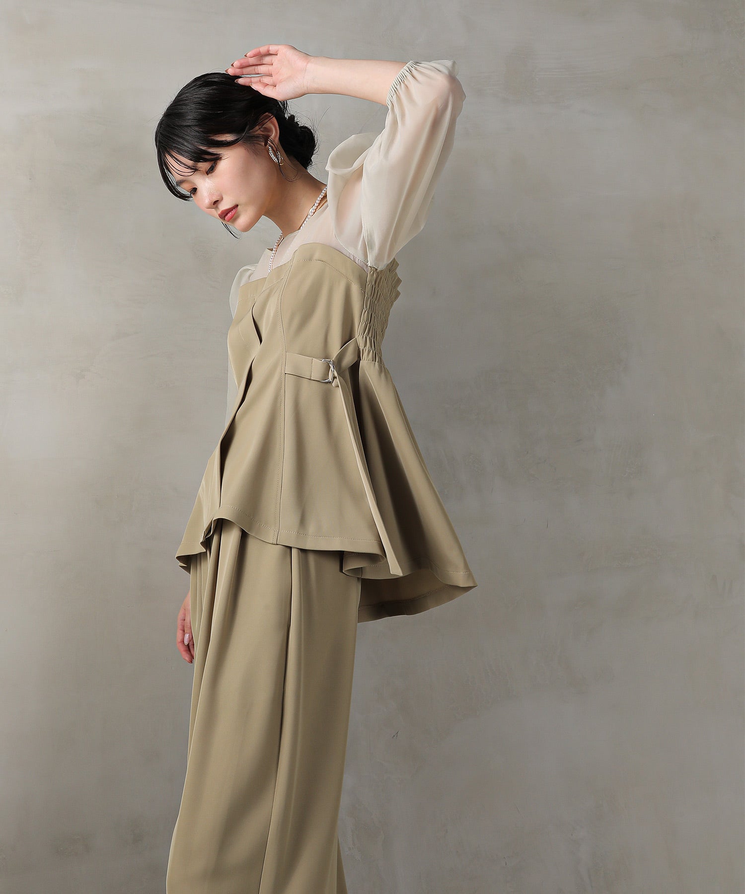 ビスチェペプラムトップス パンツ セットアップ ドレス