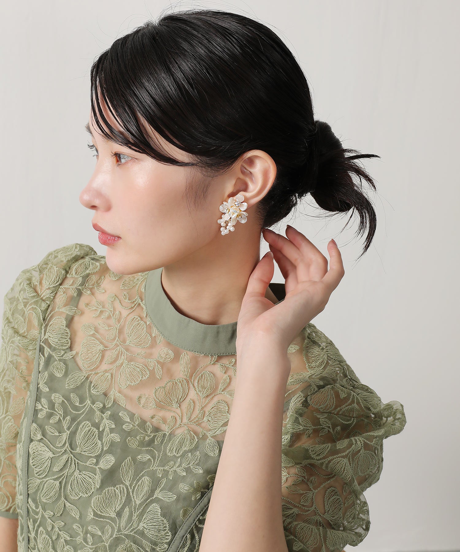 モダン ビッグ フラワー パール ピアス パーティー 結婚式 お呼ばれ