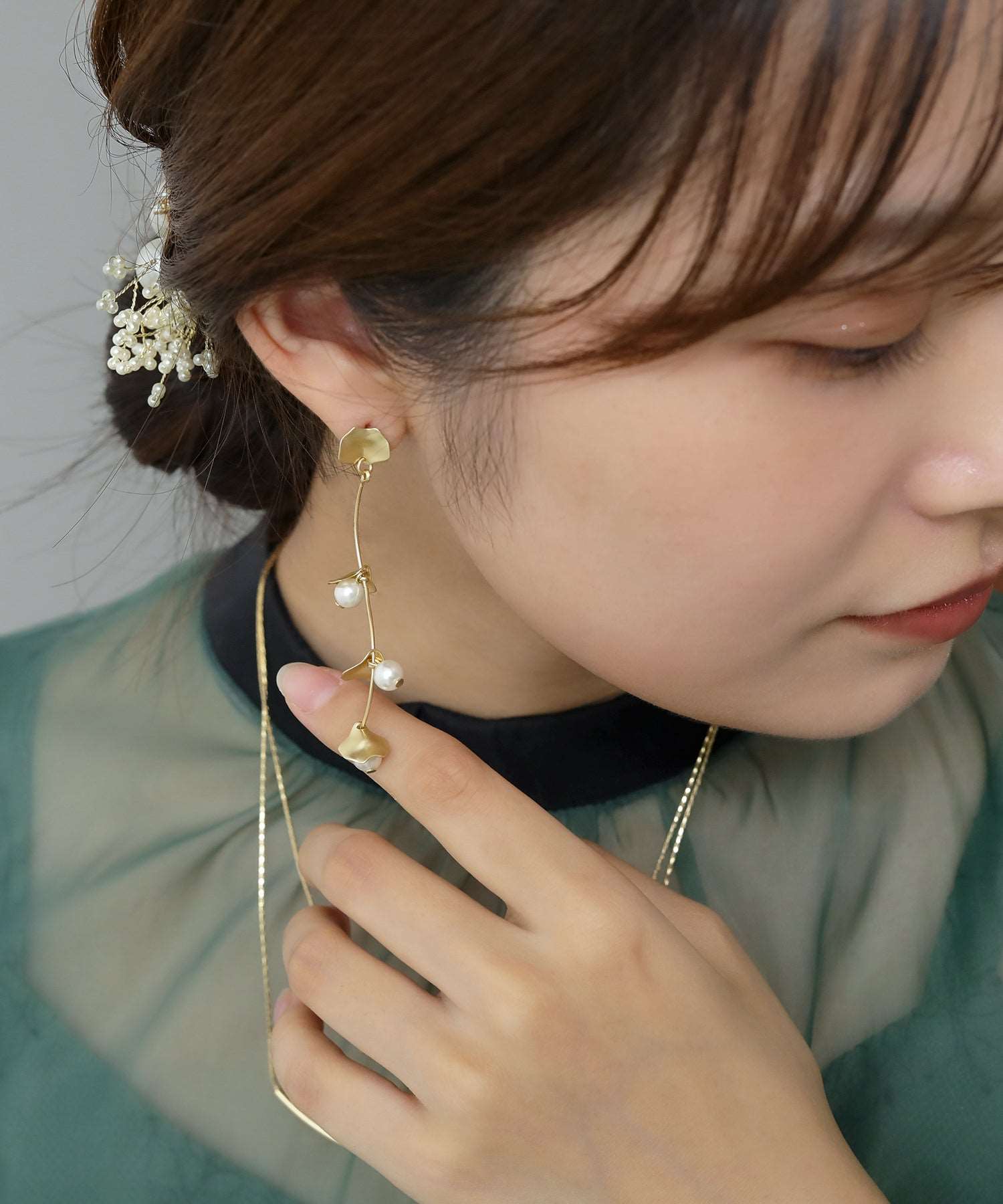ウェーブ ライン 花びら パール ピアス