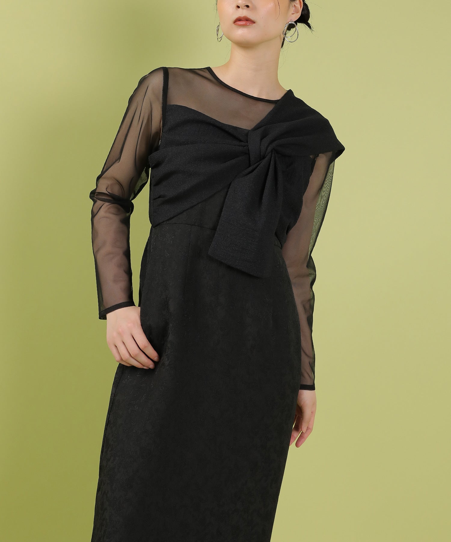 フラワージャガード ノットデザイン Iライン ドレス