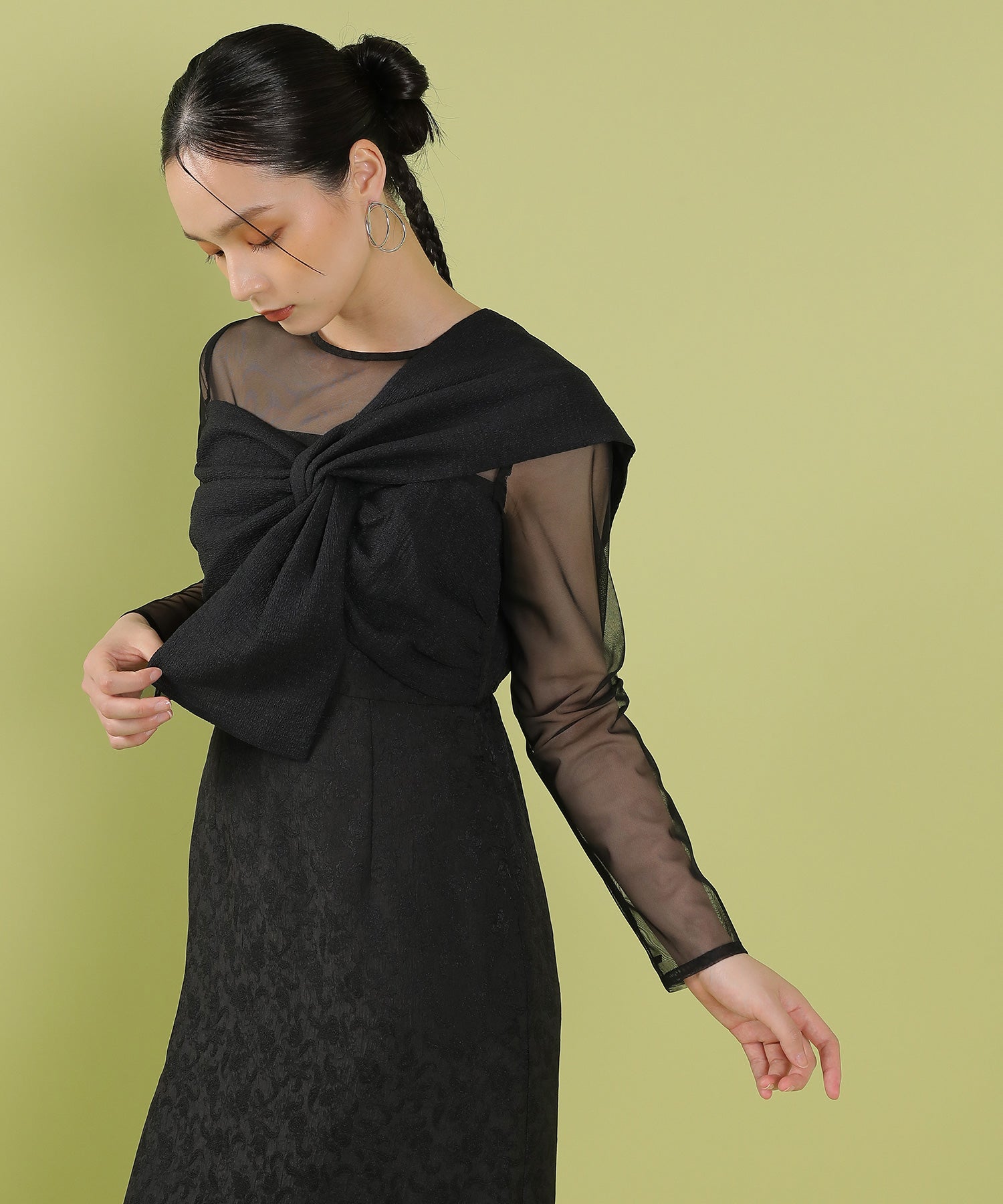 フラワージャガード ノットデザイン Iライン ドレス