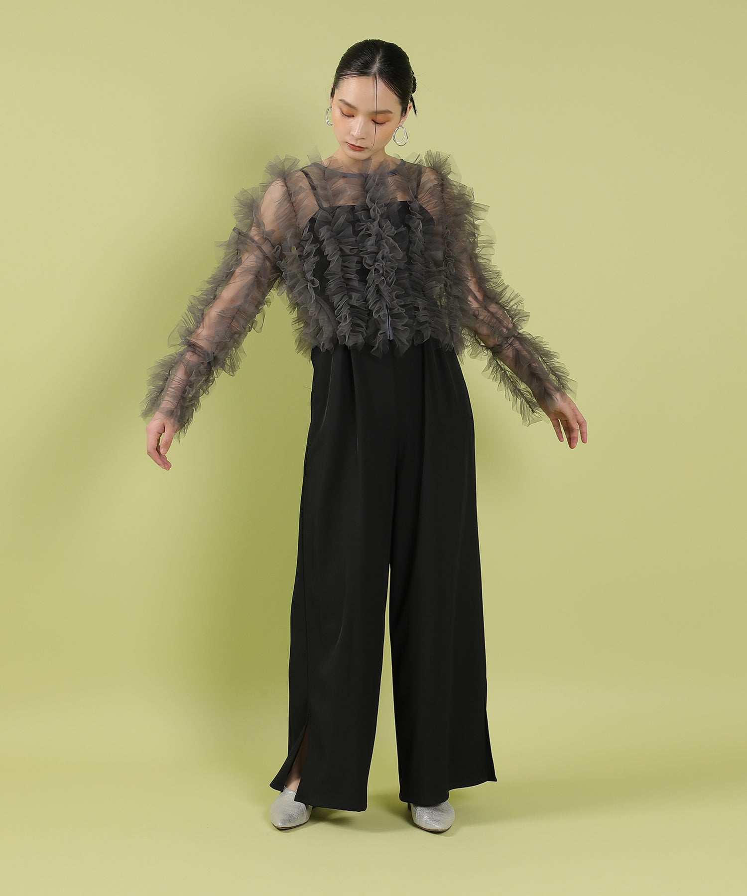 163cm / 着用 M / チャコールグレー