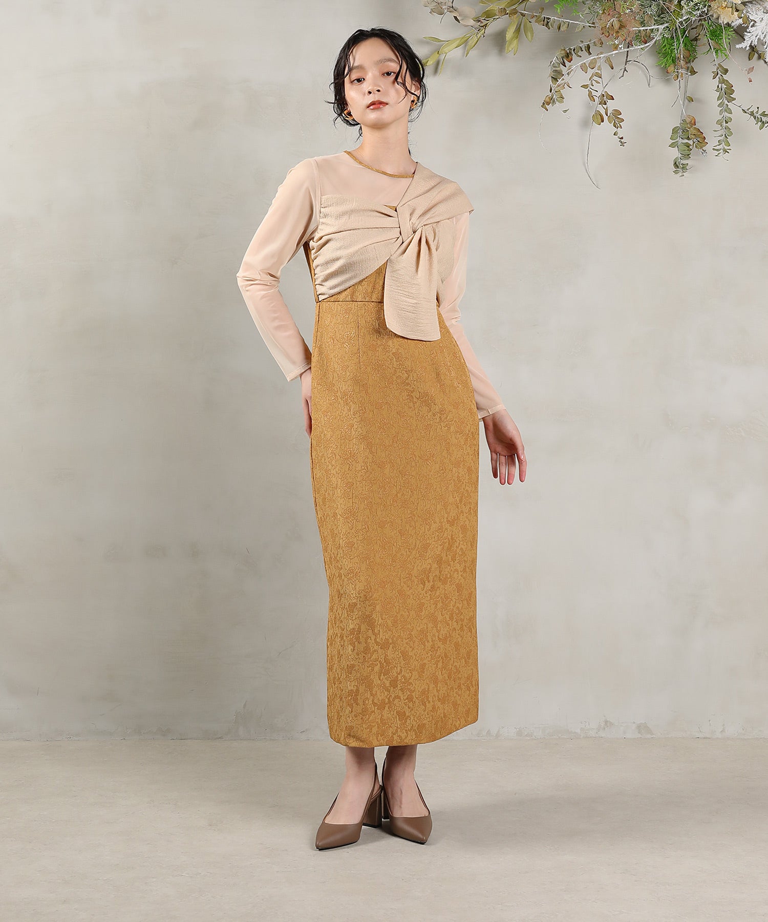 フラワージャガード ノットデザイン Iライン ドレス