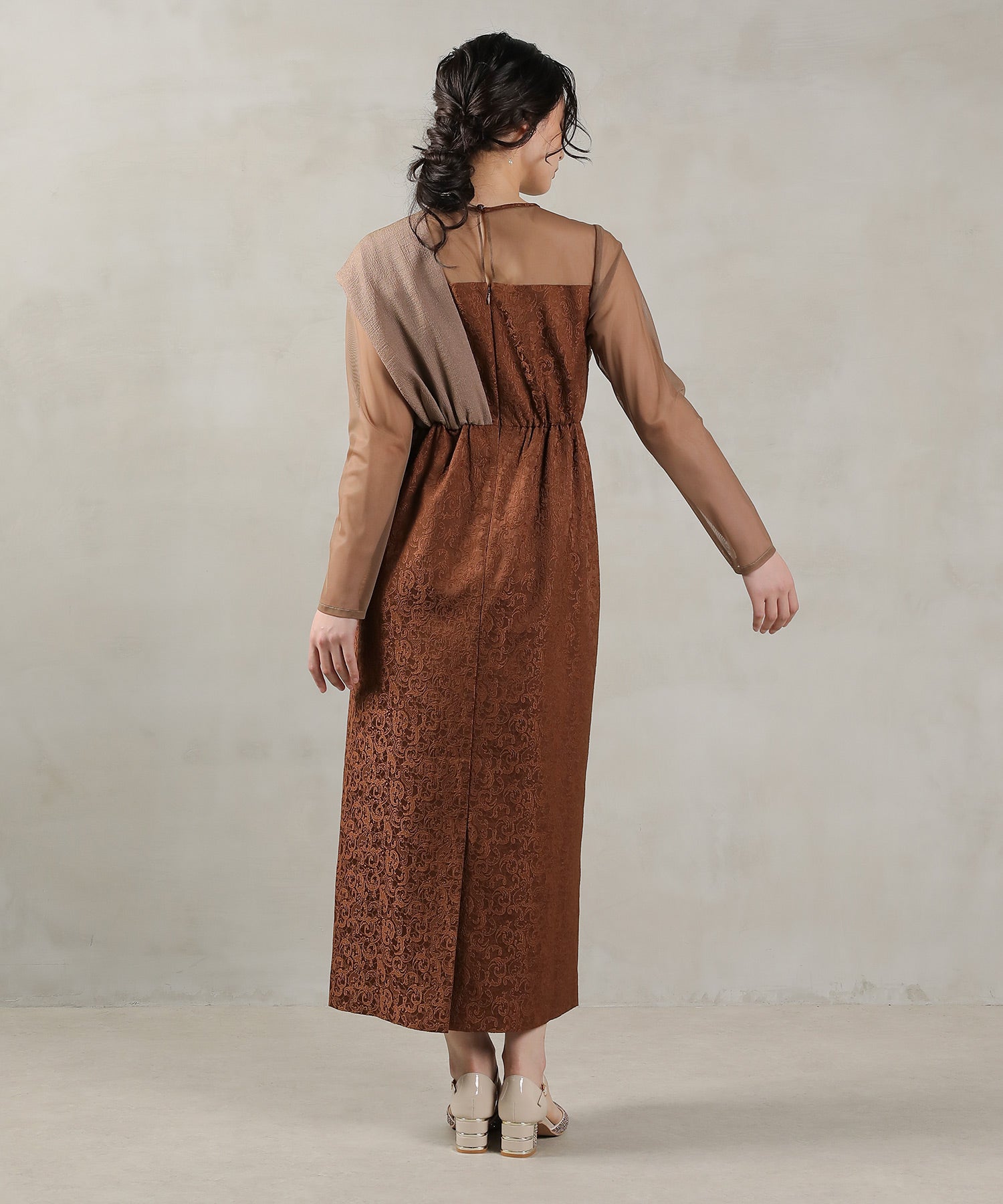 フラワージャガード ノットデザイン Iライン ドレス