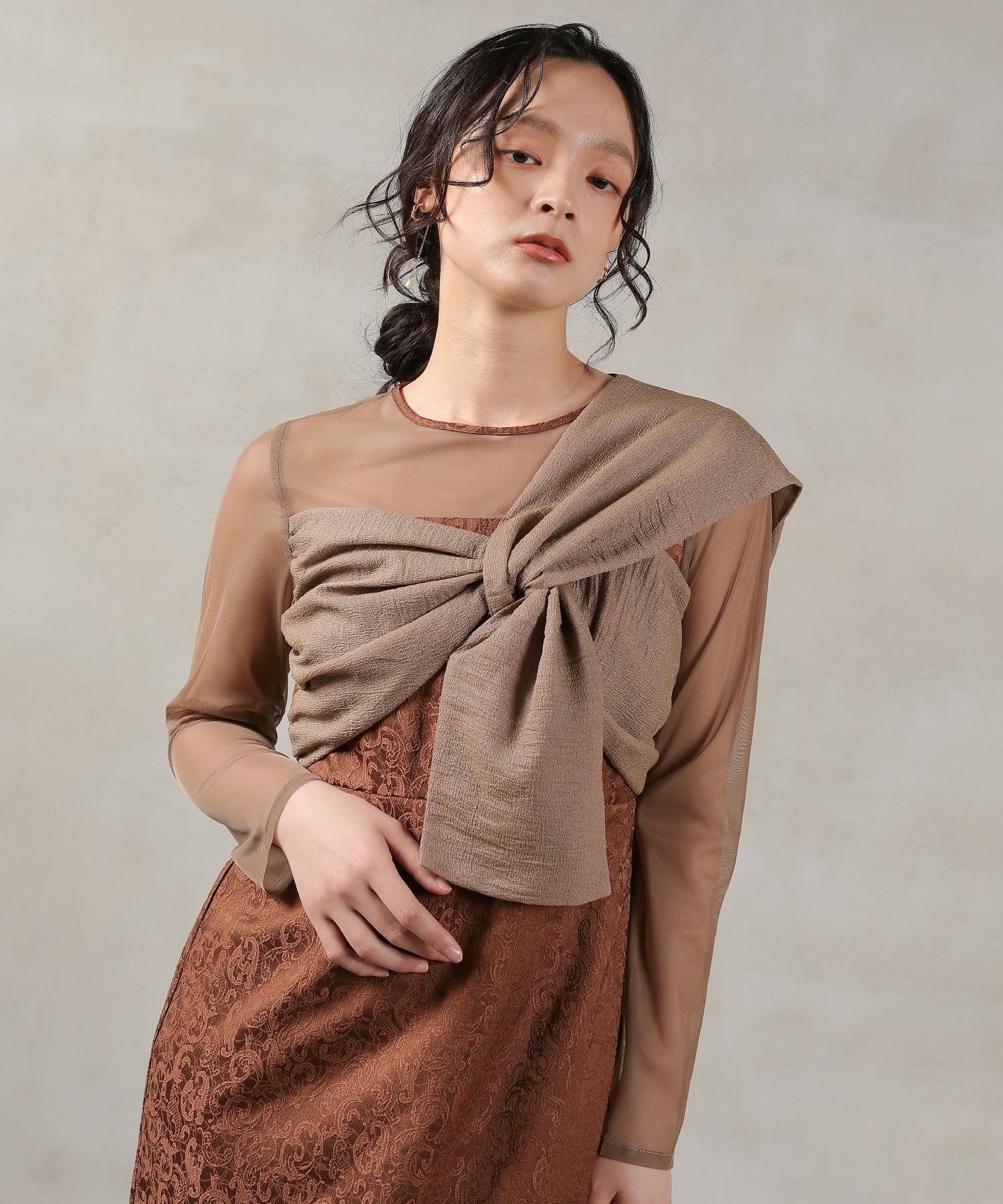 フラワージャガード ノットデザイン Iライン ドレス