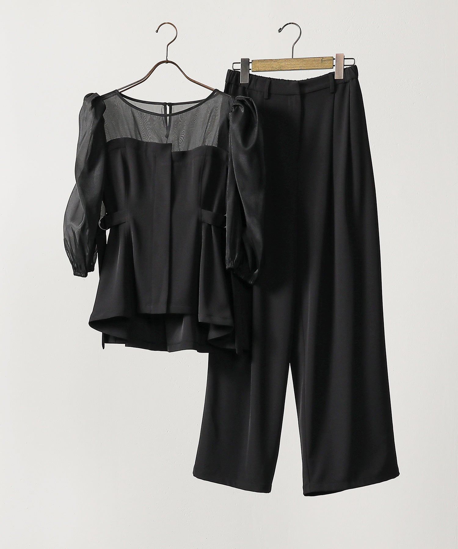 オールブラック