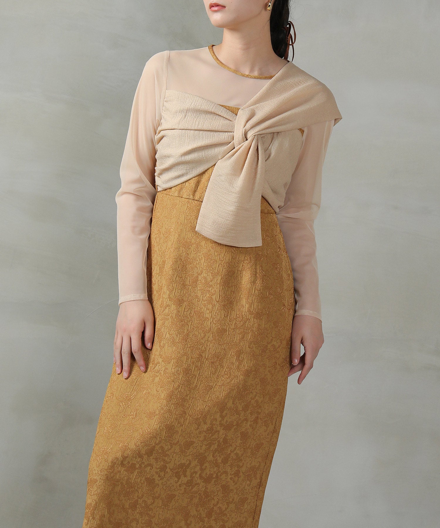 フラワージャガード ノットデザイン Iライン ドレス