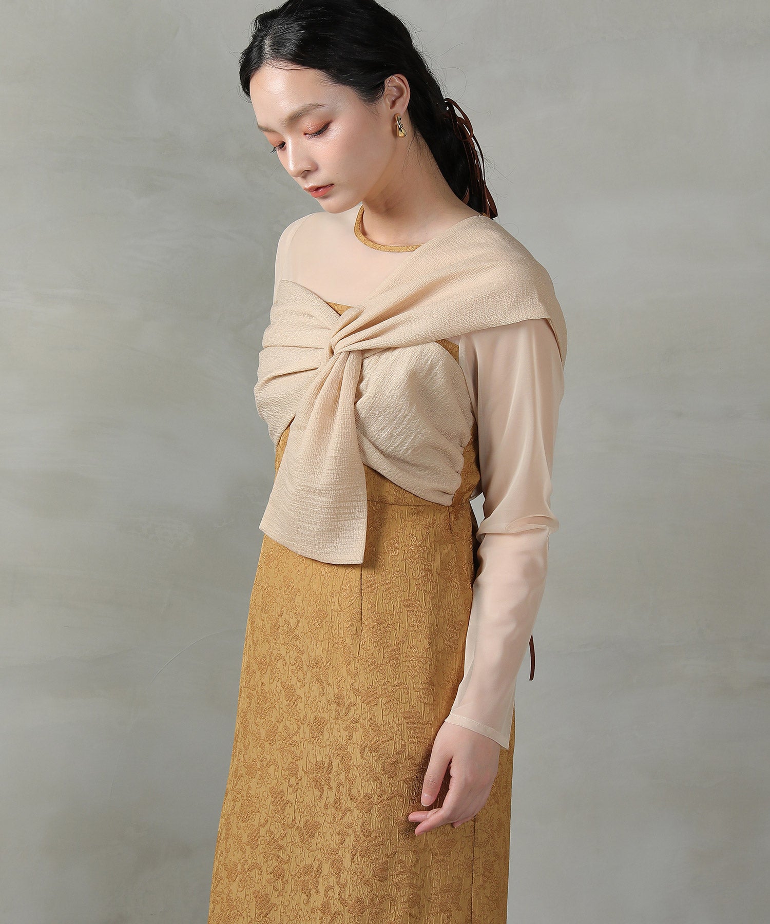 フラワージャガード ノットデザイン Iライン ドレス