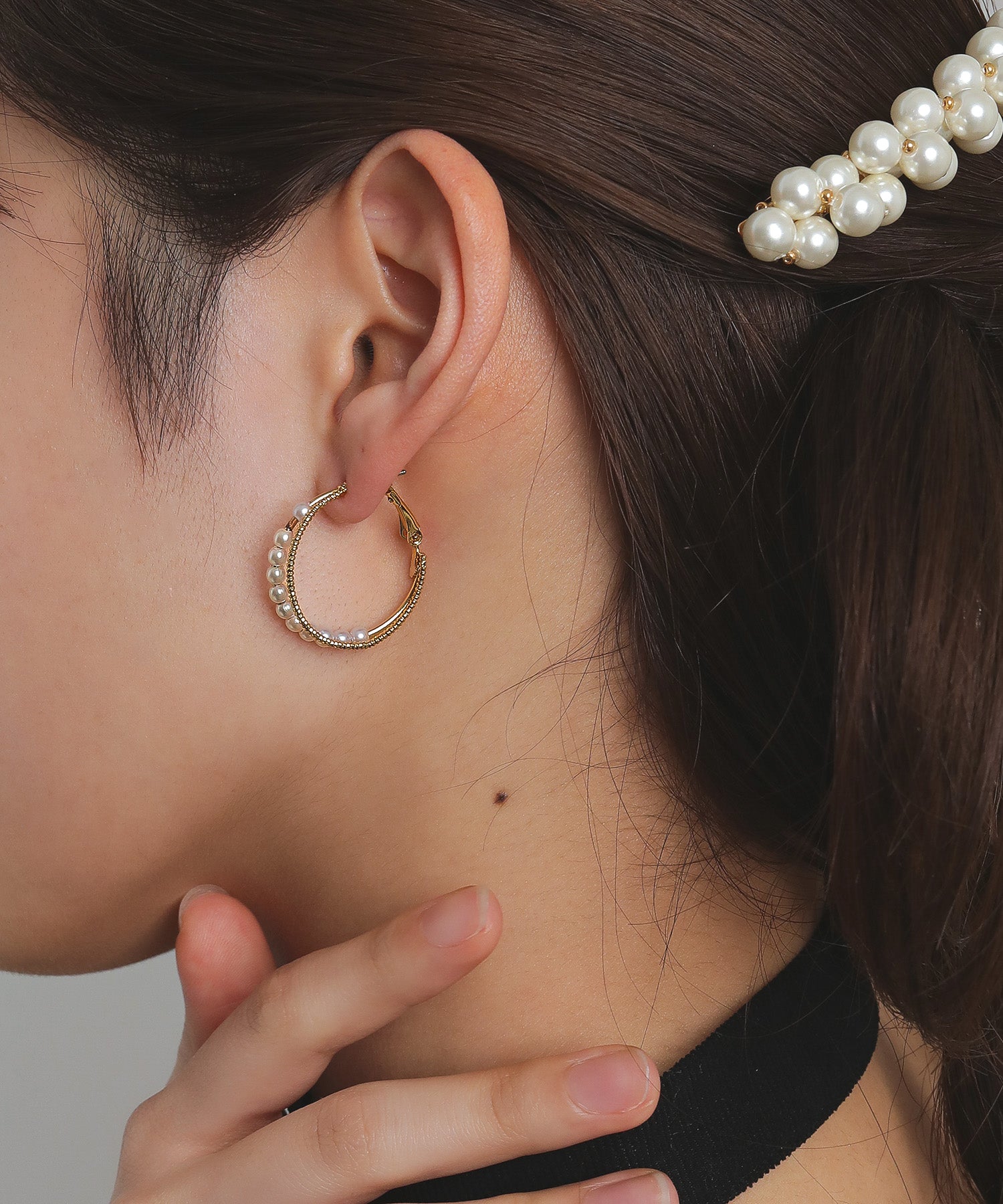ツイストメタル 上品 パール 2連 フープ ピアス 結婚式 パーティー オケージョン デイリー