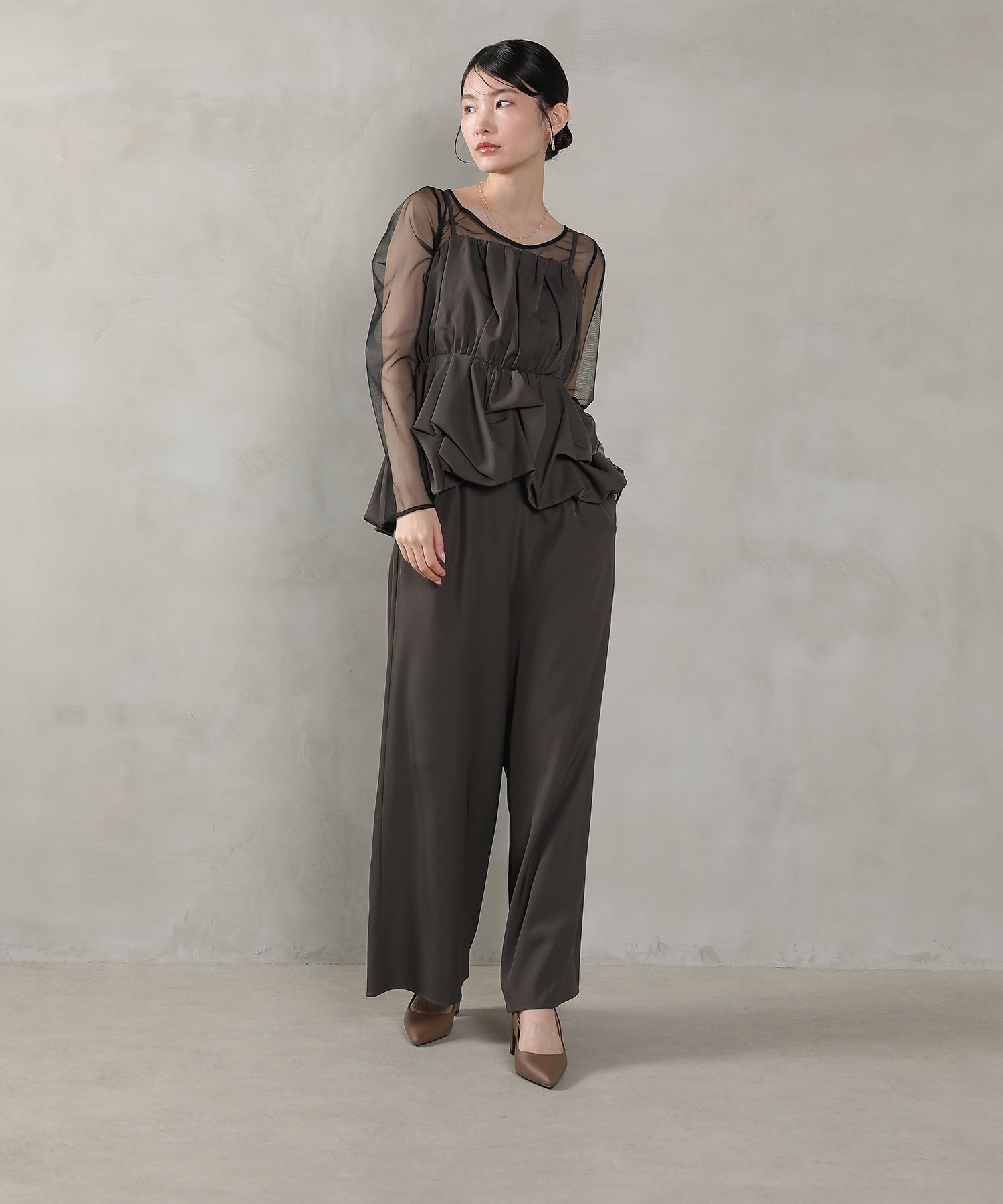 167cm / 着用 M / チャコールグレー