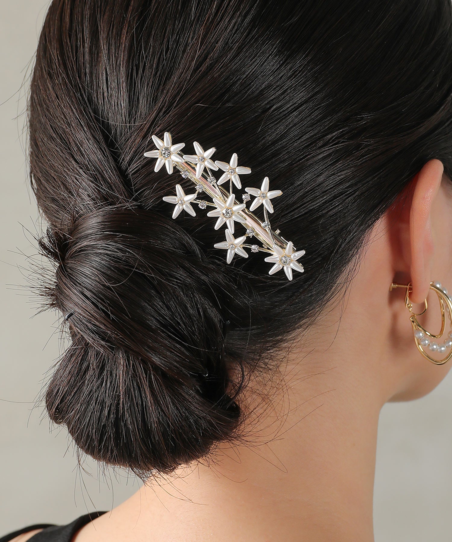 フラワーモチーフ ビジュー ヘアクリップ