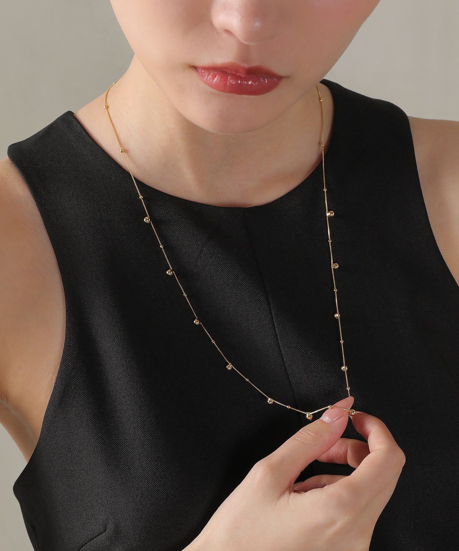 シンプル メタルボール ロングネックレス