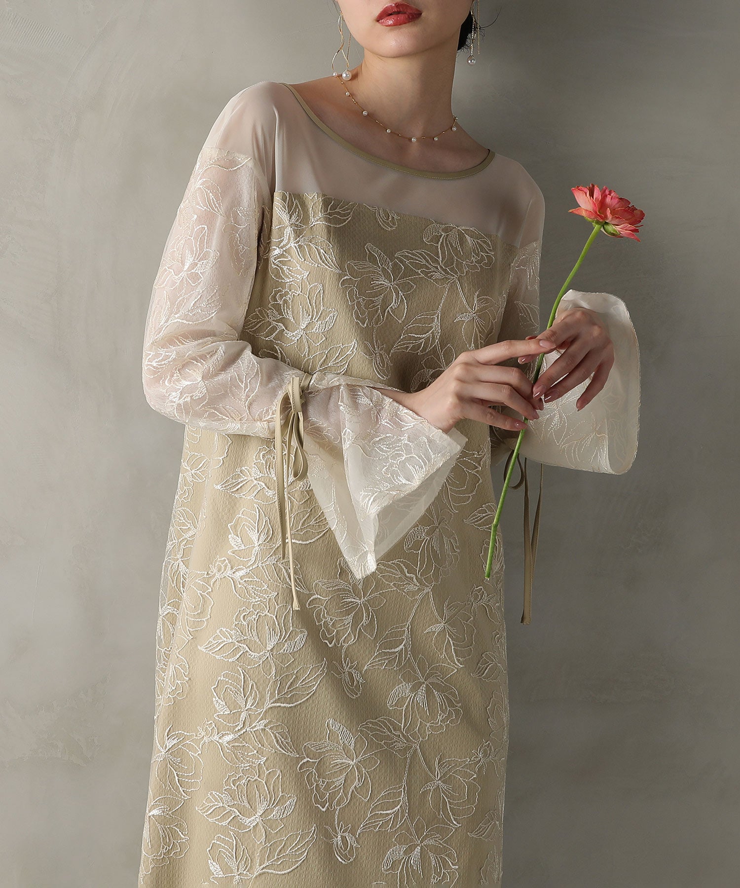 フラワー刺繍 袖リボン ドレス ワンピース