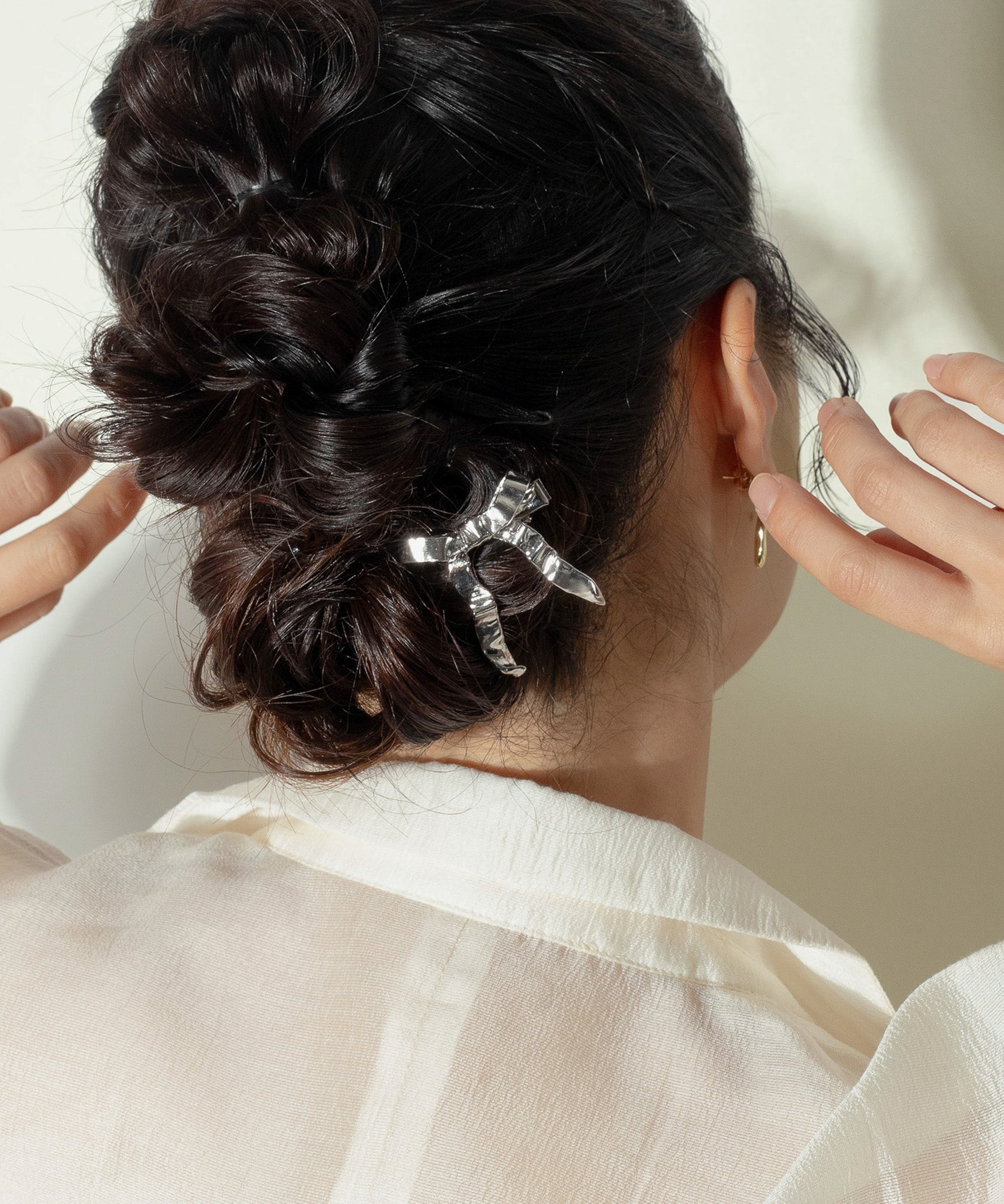 女性用編組ヘアクリップ、2025年新スパークリングクリスタルストーンヘアクリップ、ショートダックビルクリップ、レディースとガールズ用 バンスクリップ  ゴールド ラインストーン ヘアクリップ ヘアアクセサリー H-830 | ヘアアクセサリー,バンスクリップ | ヴァンテーヌ ... 頭飾り クリスタル ヘアクリップ 女性 スプリングクリップ ヘアカード リボン 横型クリップ 上品な雰囲気 (Color : C,