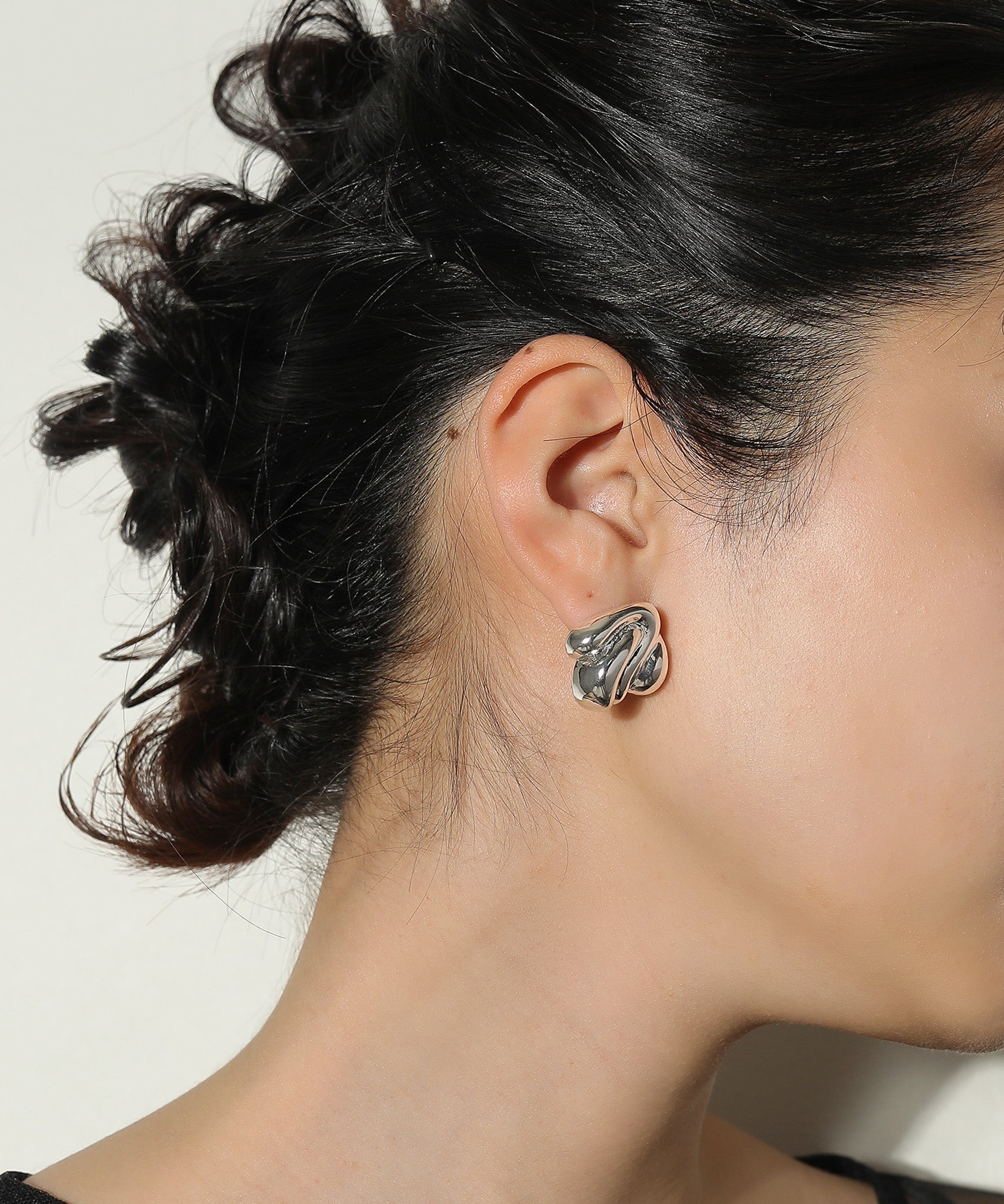 ニュアンス モチーフ スクエア ピアス