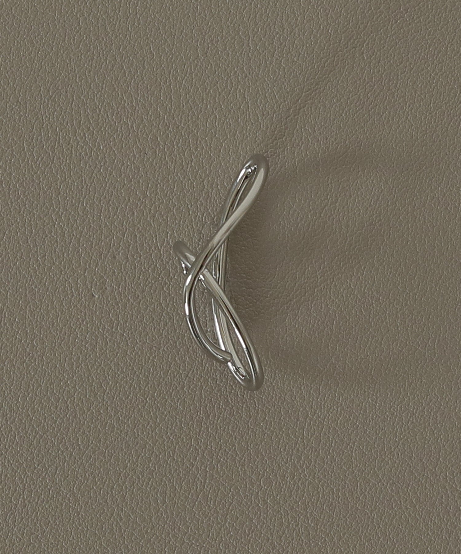 スリム クロス ライン イヤーカフ