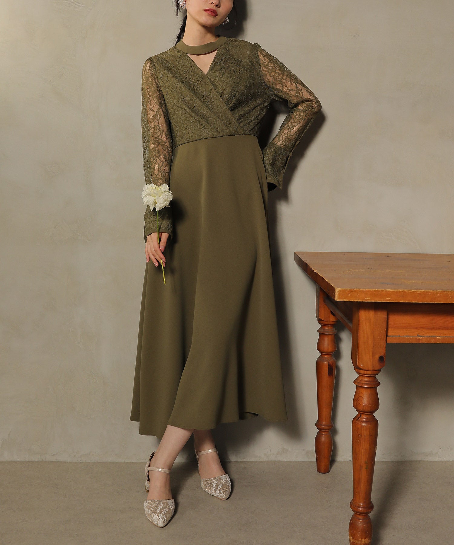 フラワー レース トライアングルデザイン ワンピース ドレス