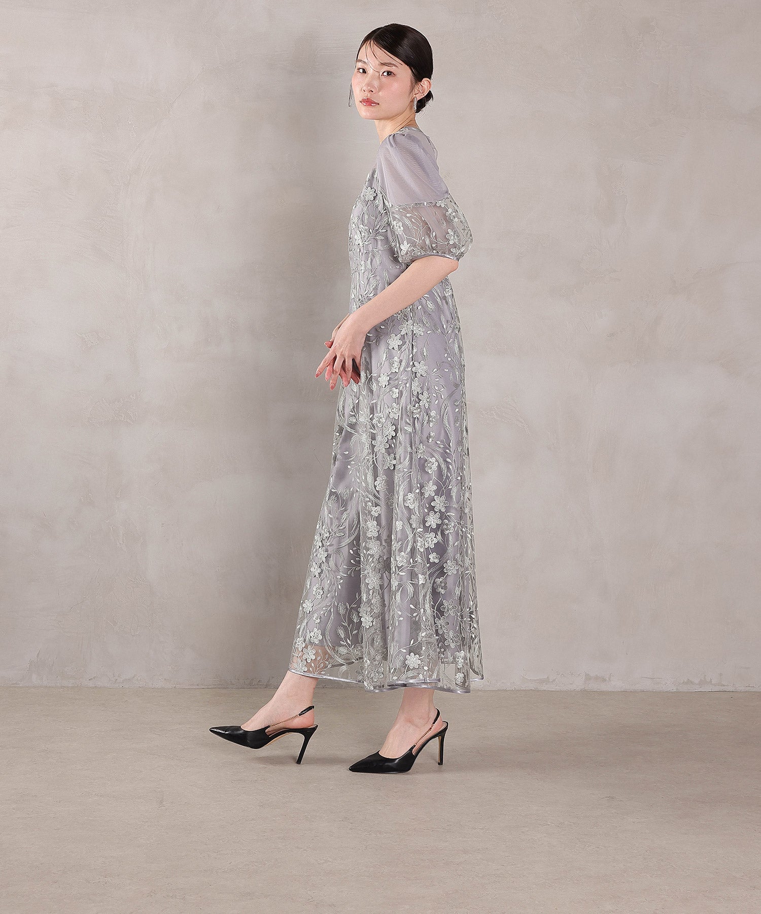 刺繍レース ウェーブデザイン チュールバルーンスリーブ Aラインワンピースドレス