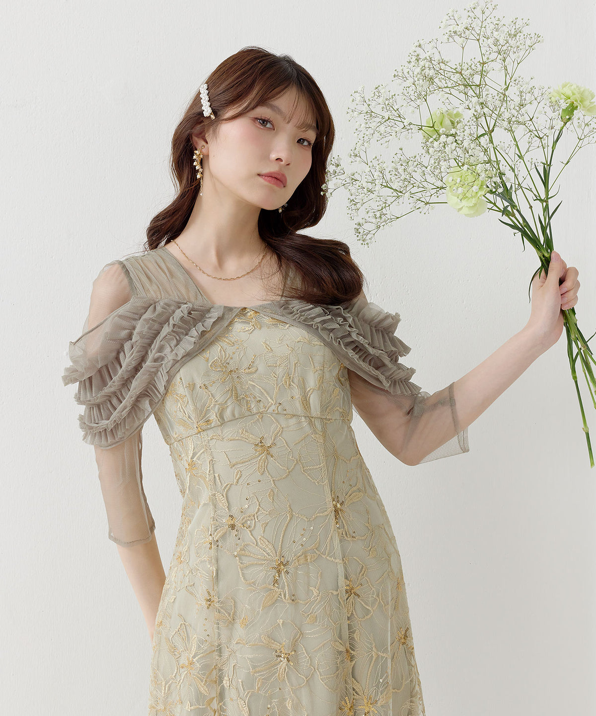 花柄刺繍ボリュームフリル袖フレアドレス
