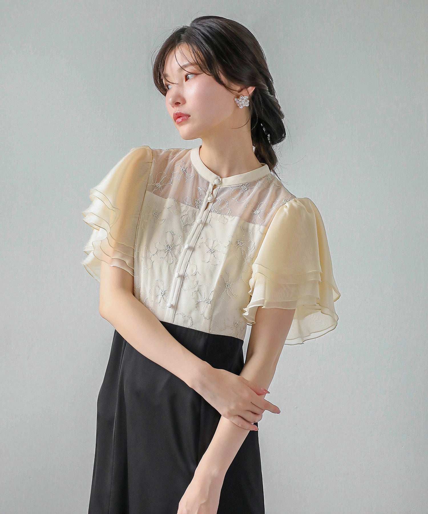 ラッフルスリーブ 刺繍レース ワンピース ドレス