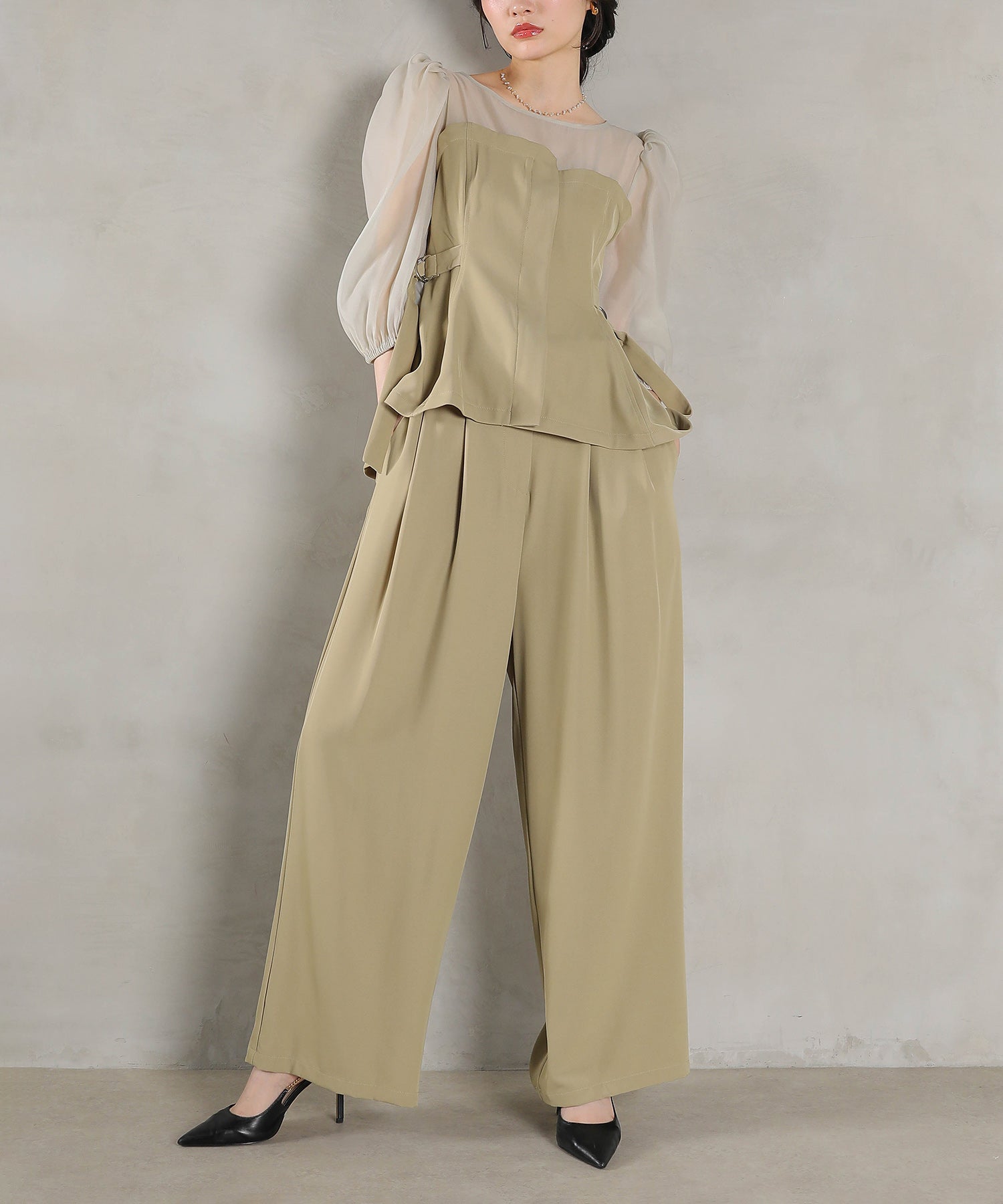 ビスチェペプラムトップス パンツ セットアップ