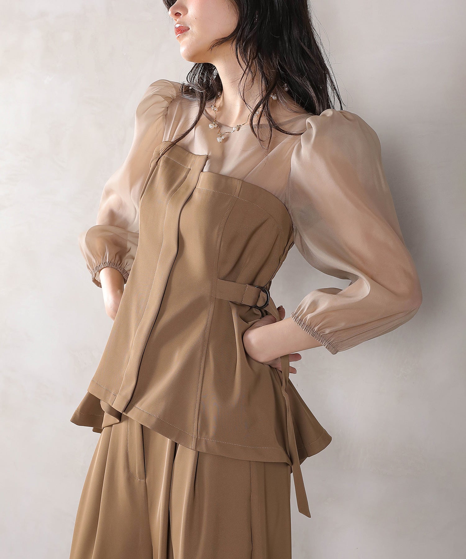 ビスチェペプラムトップス パンツ セットアップ