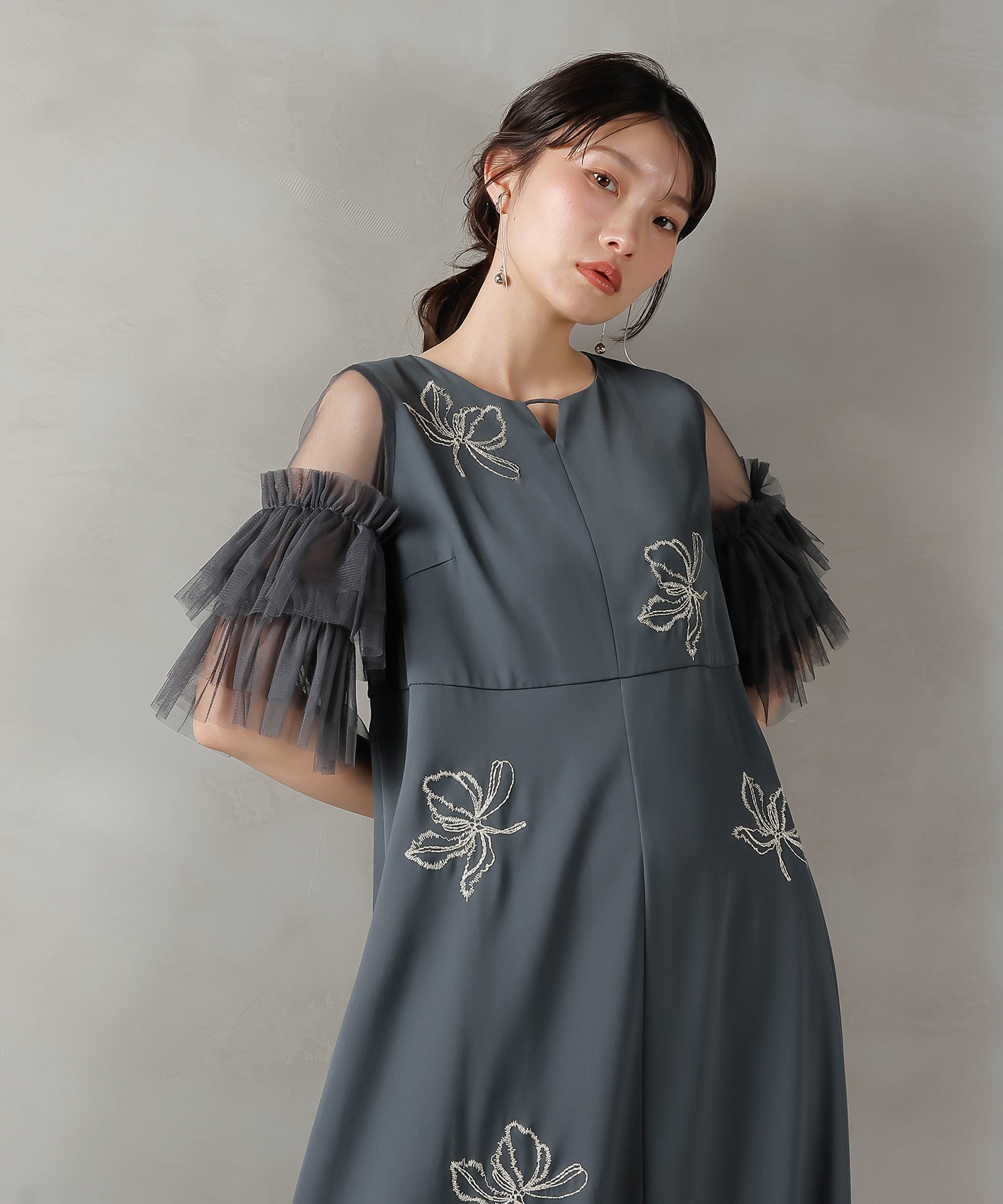 刺繍レース チュールフリル Aライン ドレス