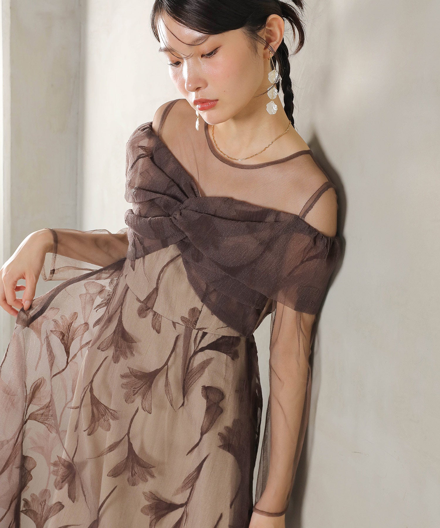 フロッキーレース チュール ボリュームデザイン Aライン ワンピース ドレスパーティー 結婚式 お呼ばれ オケージョン