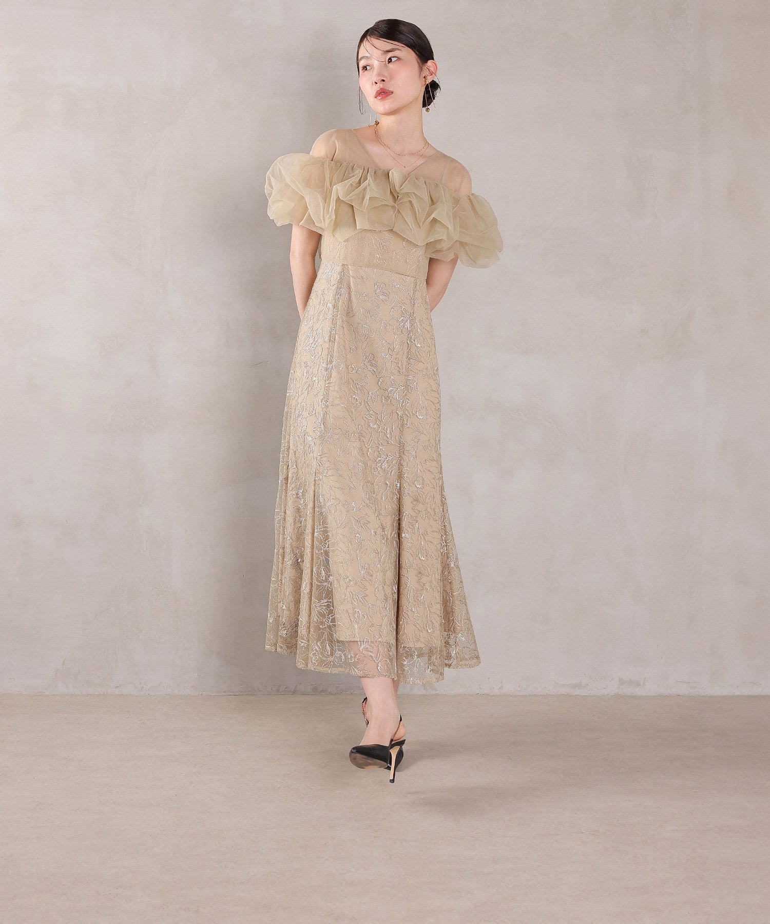 167cm / 着用 M / ベージュ