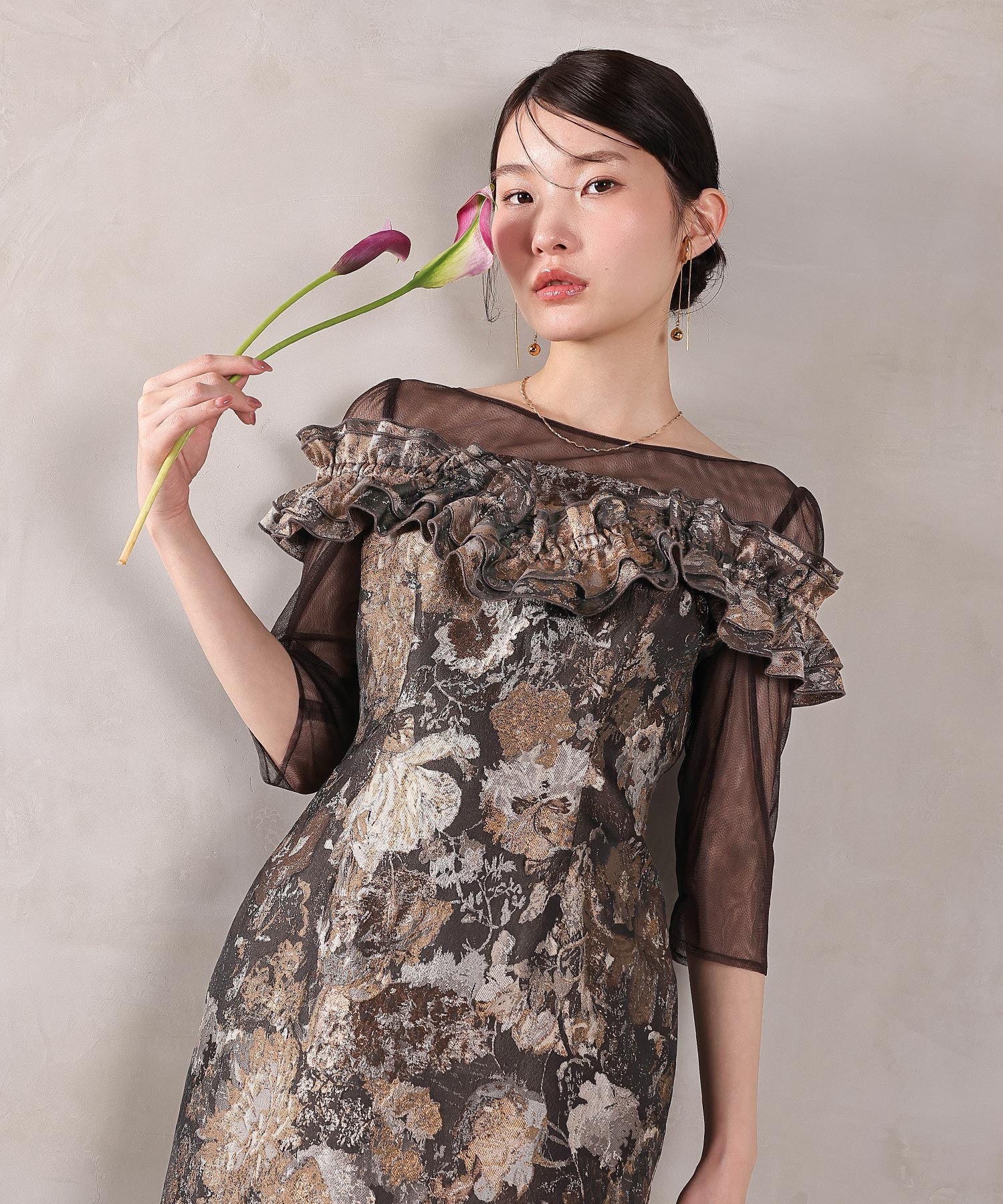 ハートネックフリルジャガードワンピースドレス