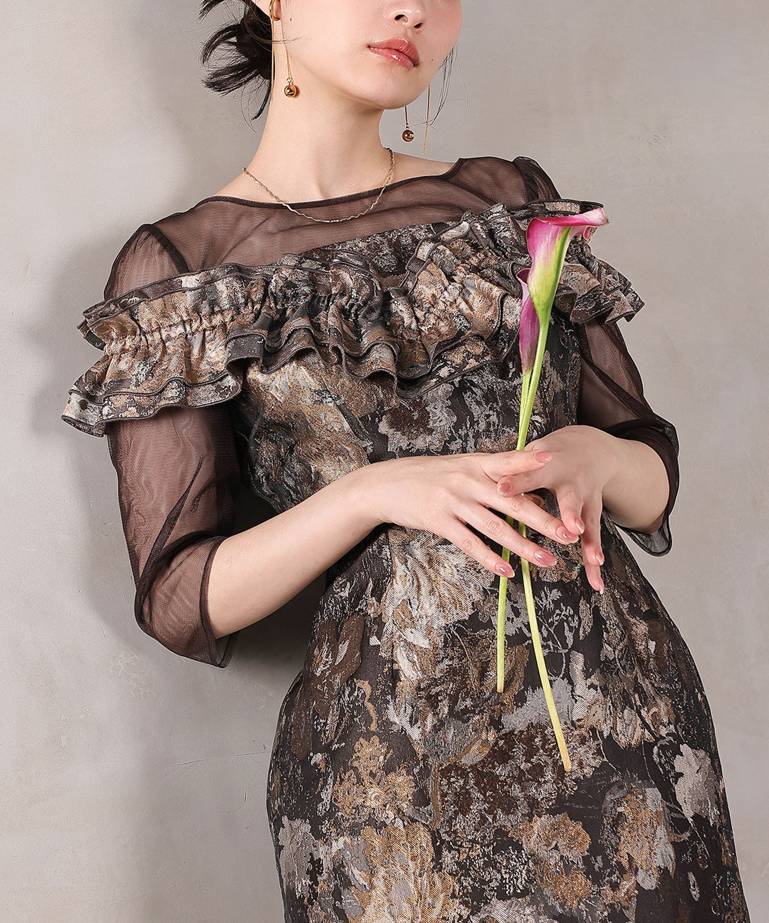 ハートネックフリルジャガードワンピースドレス