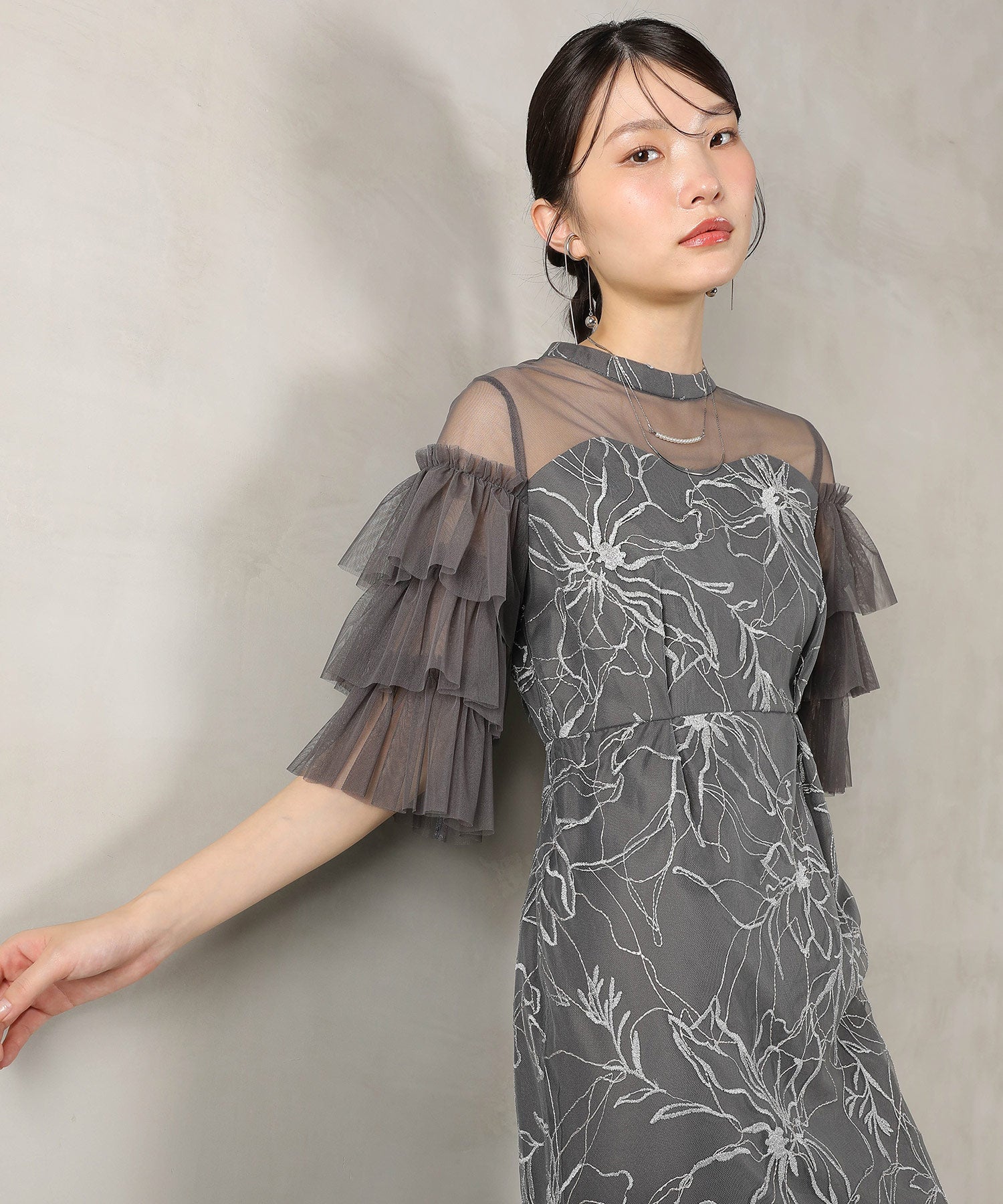 スパンコール レース チュール フリル Iライン オケージョンドレス 結婚式