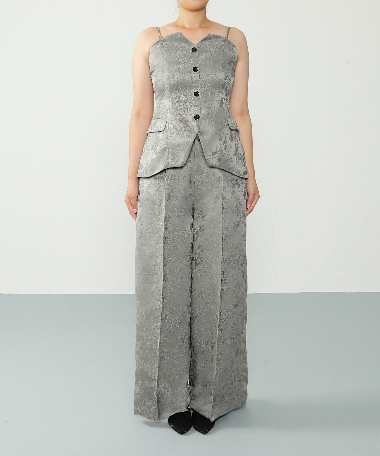 身長157cm / 着用 S<br>
普段着 M / 骨格ストレート