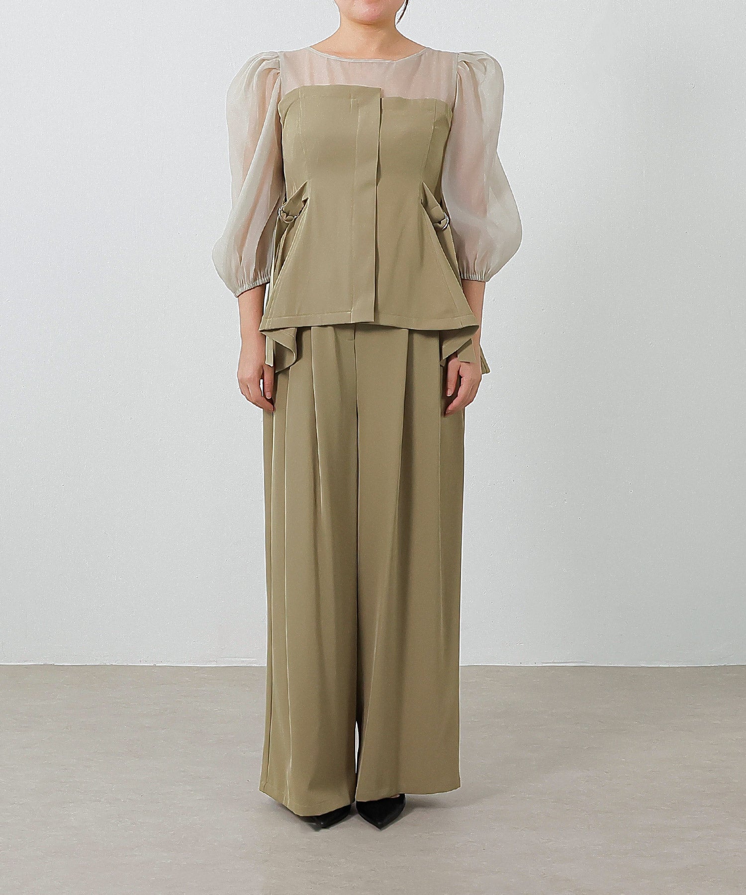 身長159cm / 着用 L<br>普段着 M or L / 骨格ストレート