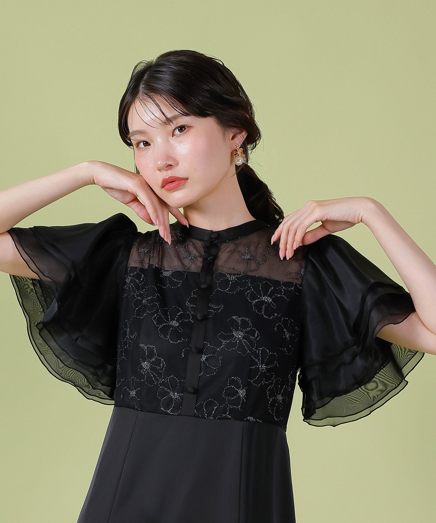 ラッフルスリーブ 刺繍レース ワンピース ドレス