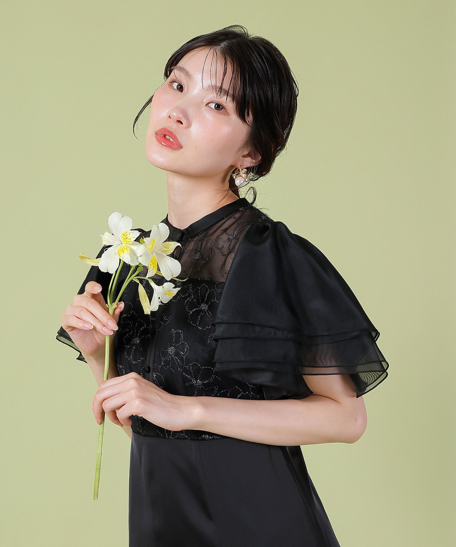 ラッフルスリーブ 刺繍レース ワンピース ドレス
