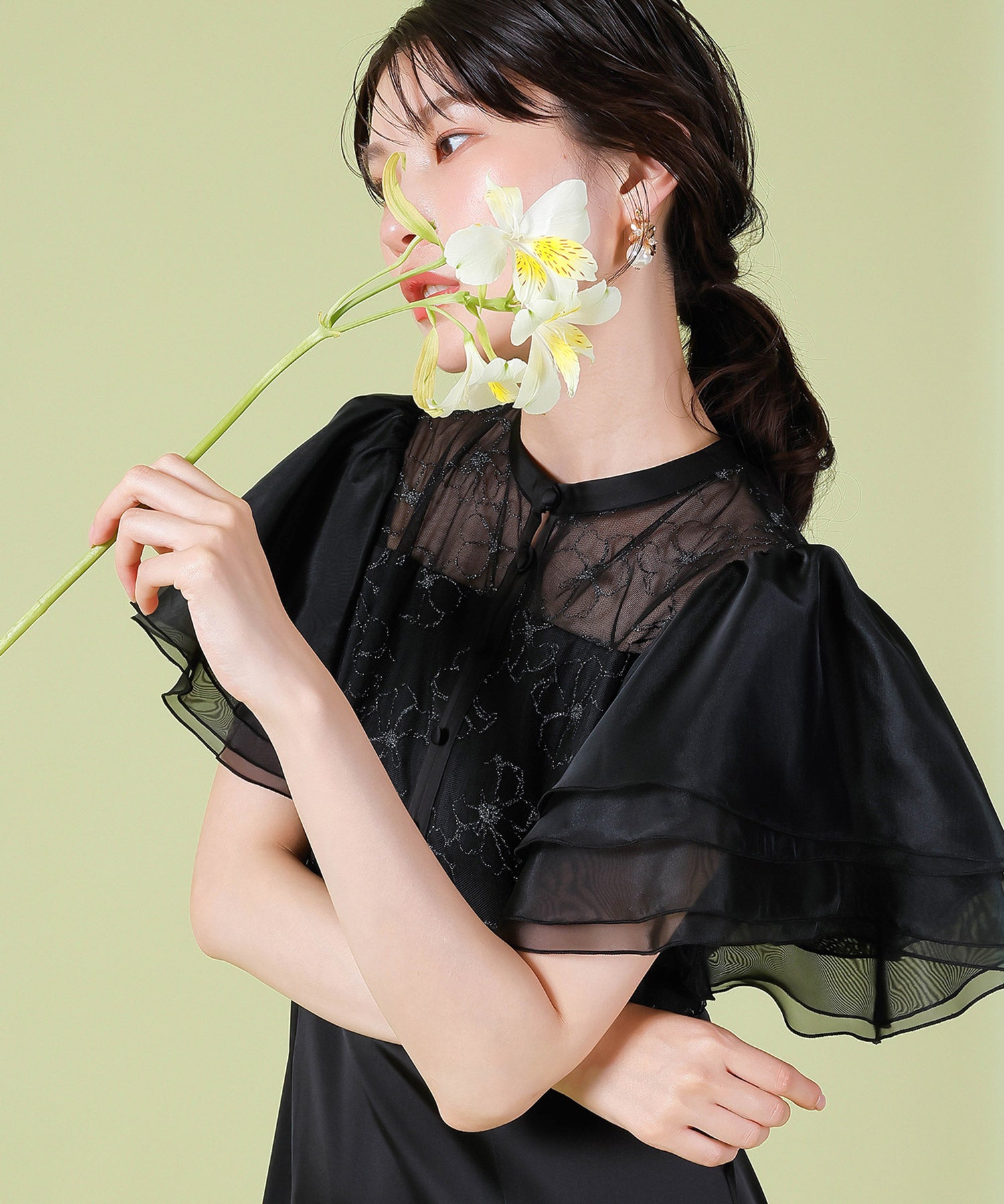 ラッフルスリーブ 刺繍レース ワンピース ドレス