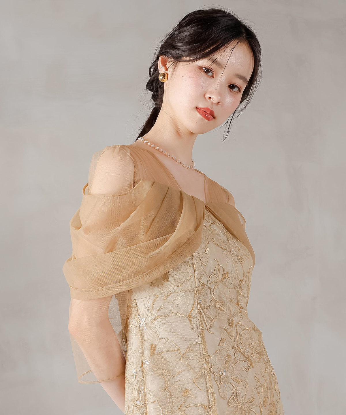 花柄刺繍スパンコールチュールドレープオフショル風ドレス