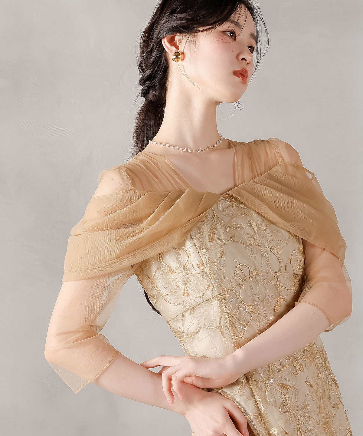 花柄刺繍スパンコールチュールドレープオフショル風ドレス