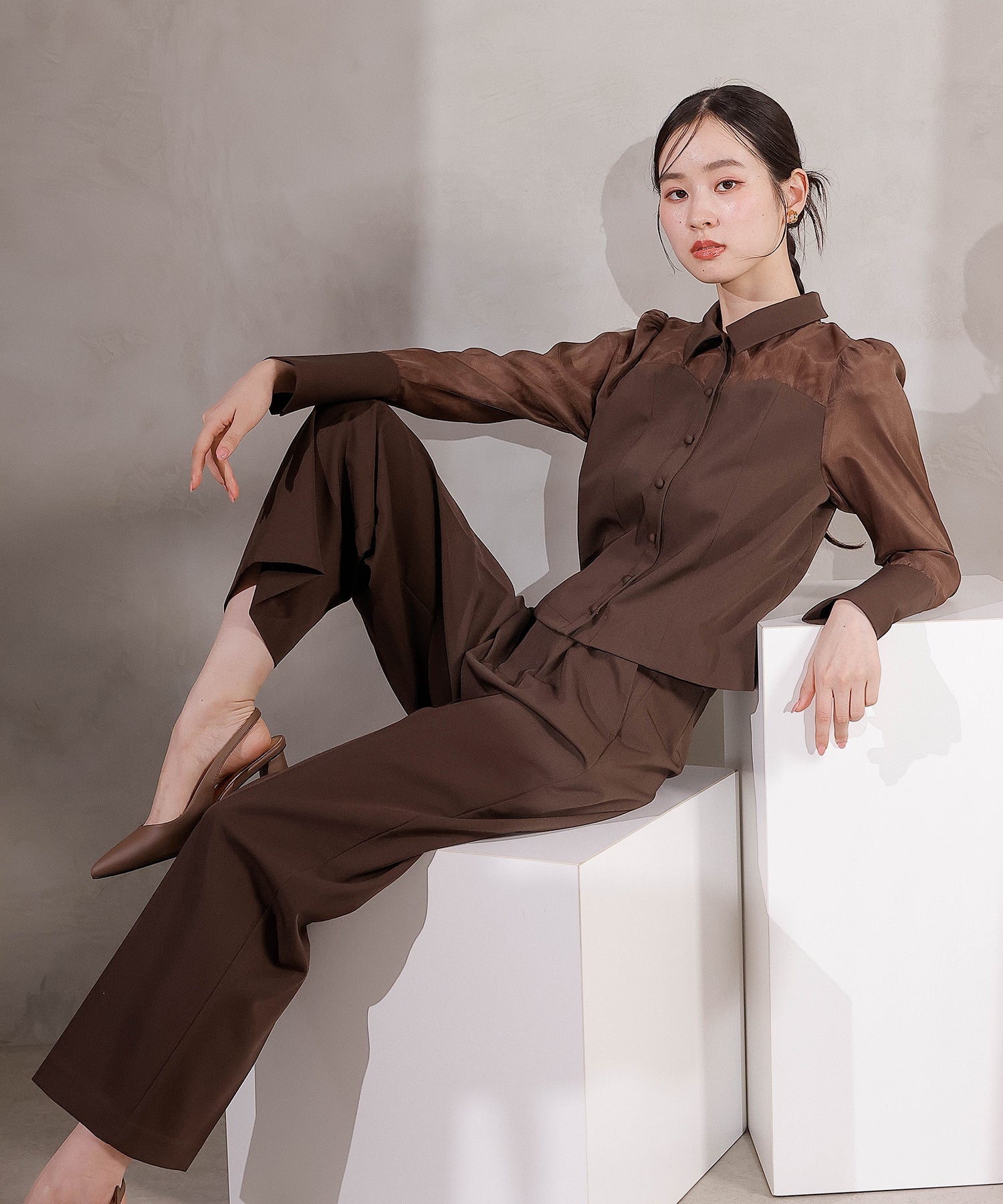 襟付きシャツトップス テーパードパンツドレス セットアップ