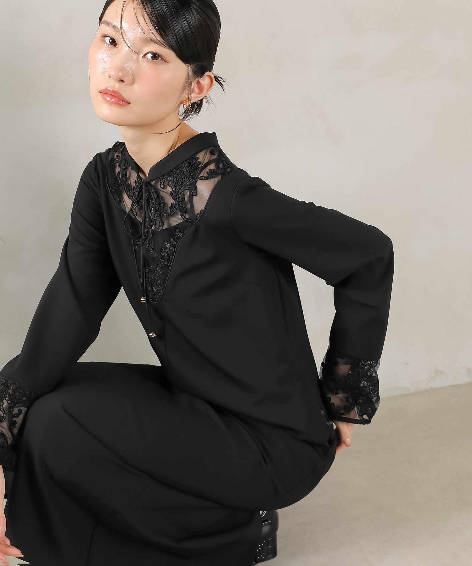 モールレース ブザムデザイン スタンドカラー Iライン ワンピース ドレス