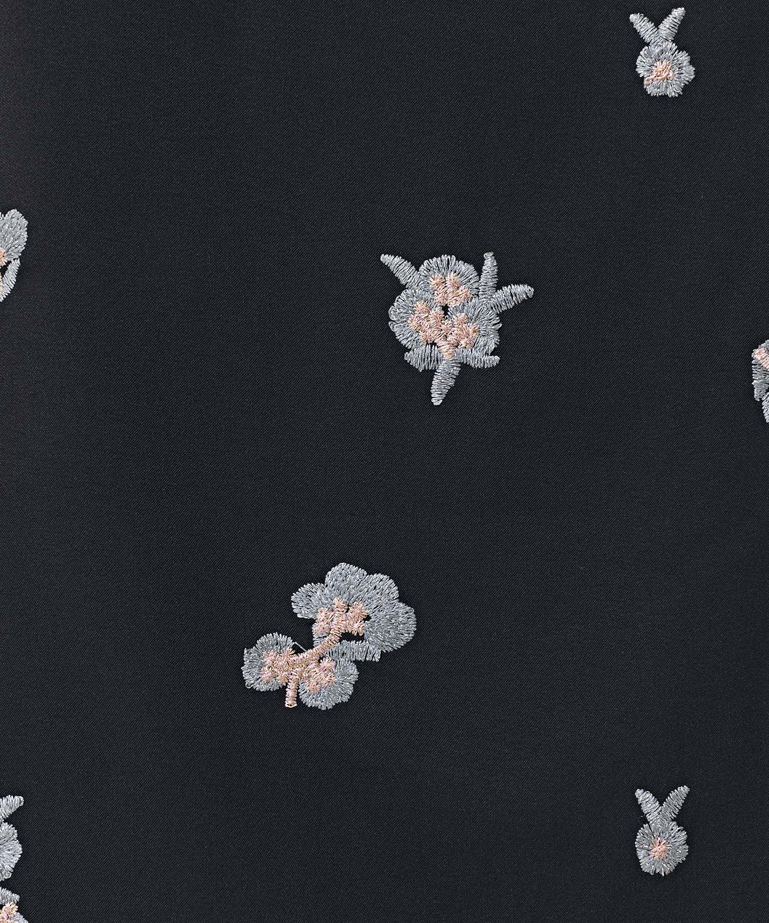 花柄刺繍ドレープパフスリーブドレス