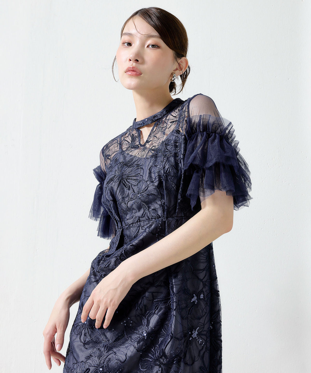 花柄刺繍スパンコールレースチュールフリルスリーブペンシルドレス