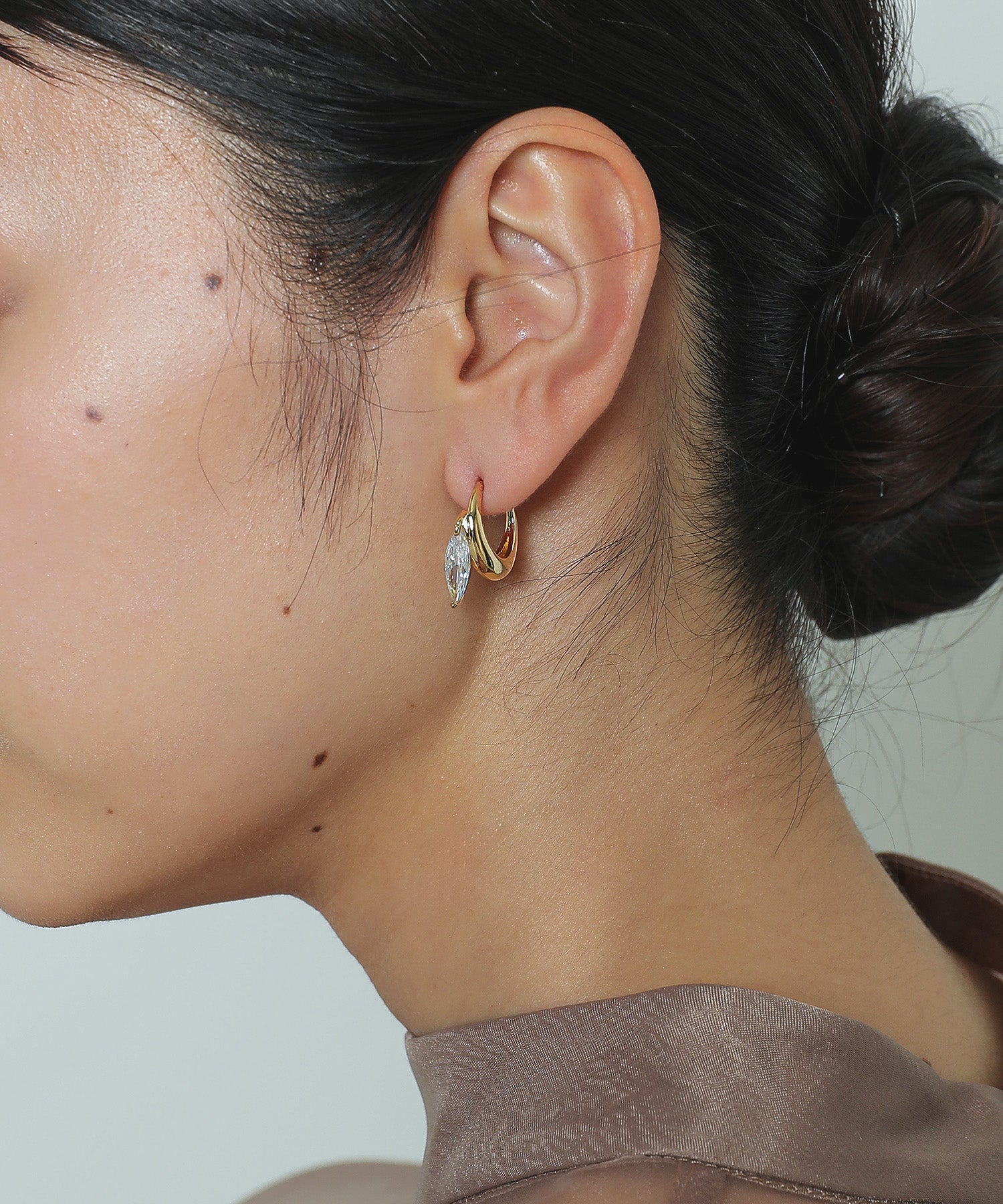 一粒 ビジュー ハーフフープピアス 結婚式 お呼ばれ パーティー オケージョン