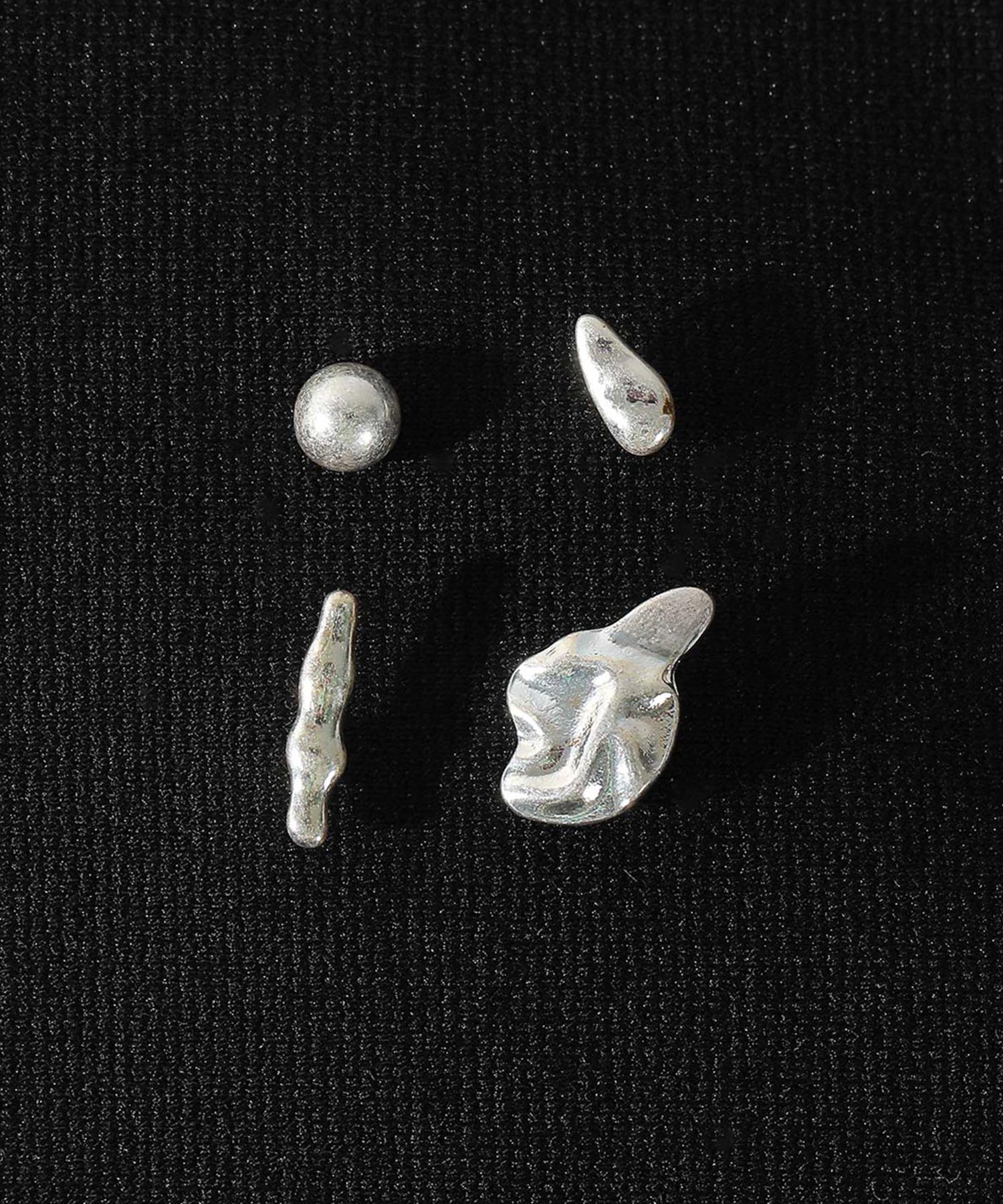 ４個セット メタル マット ピアス