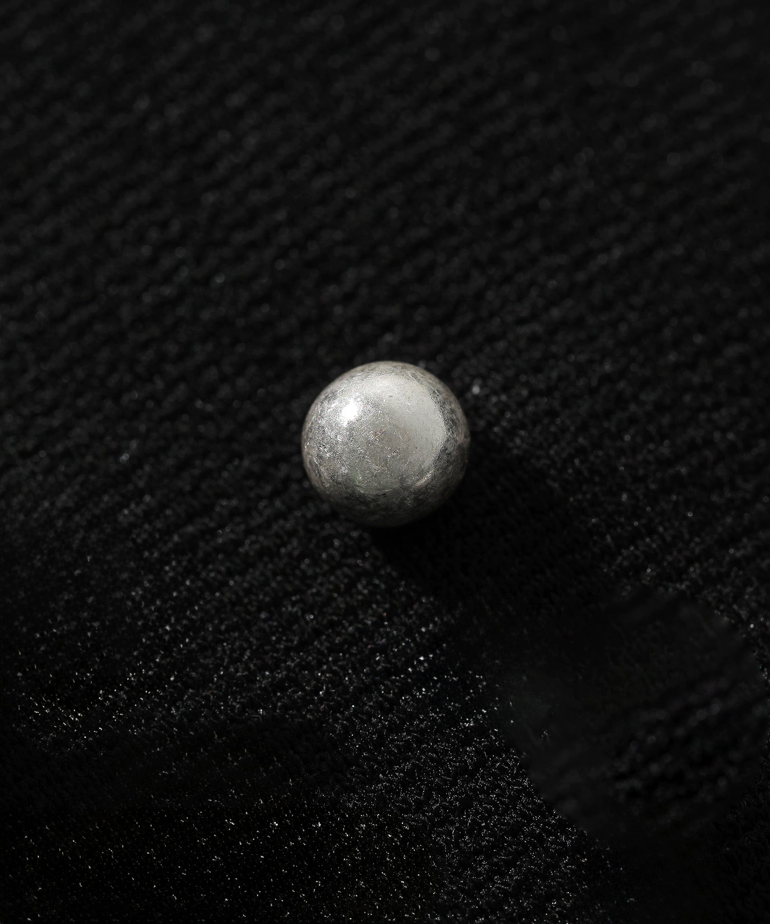 ４個セット メタル マット ピアス