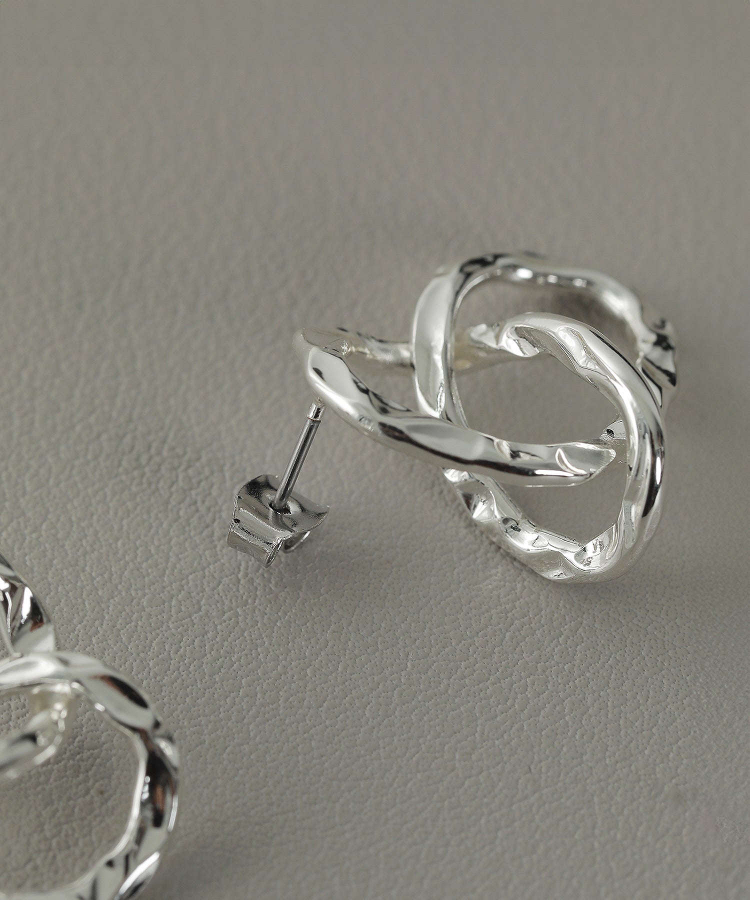 ねじり ニュアンス ステンレスポスト ピアス