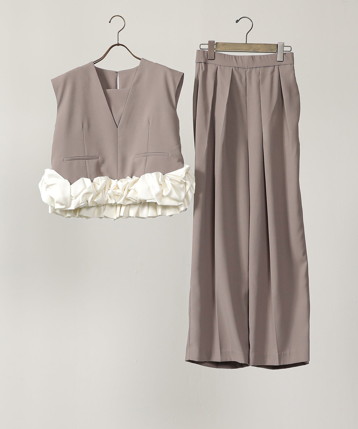 ノースリーブ パンツドレス Vネック バイカラー フレアパンツ レースレディース Lace Ladies ノースリーブVネック